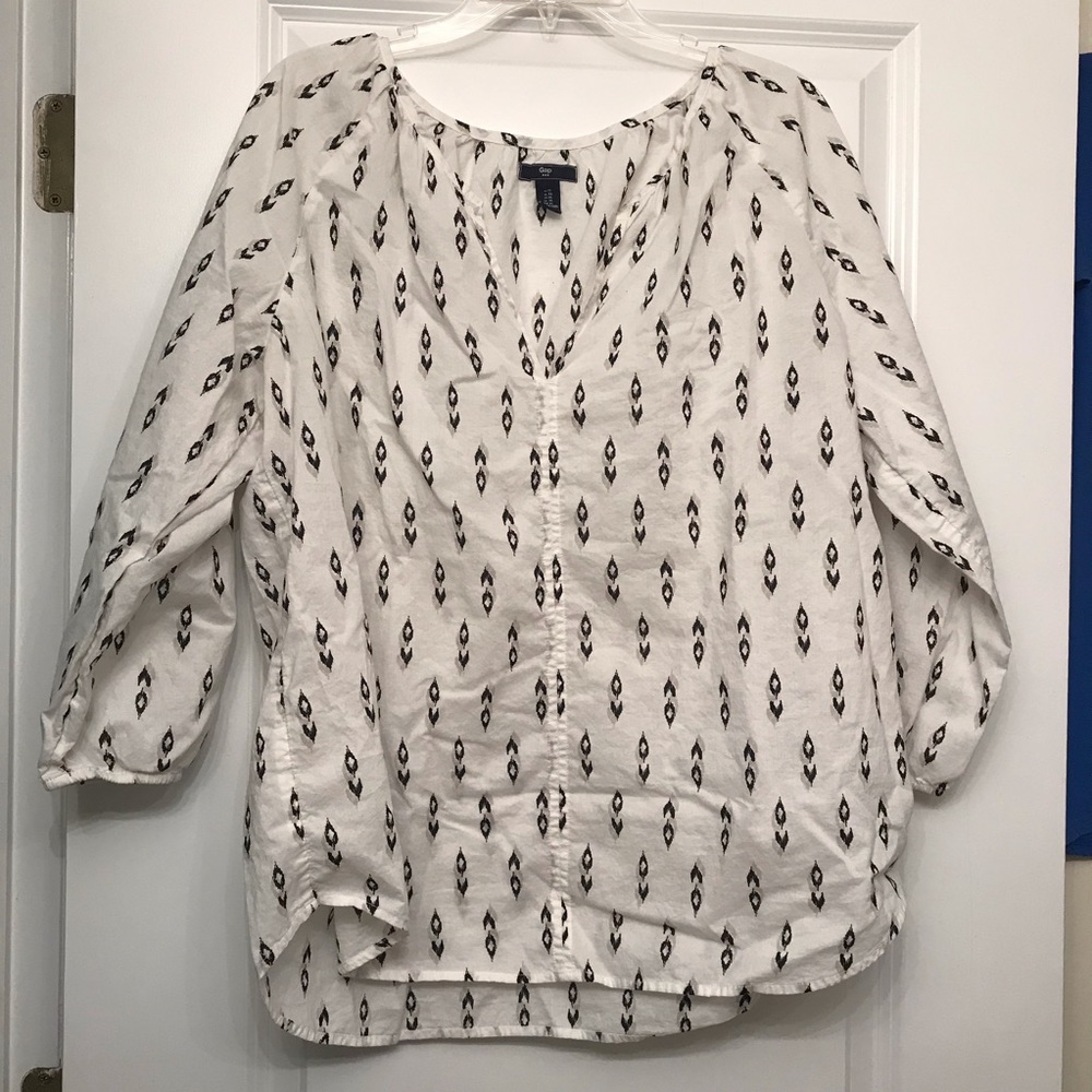 GAP 3/4 Sleeve White and Black Blouse